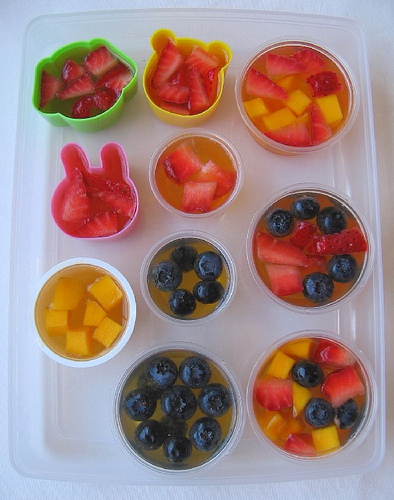 Fruit cup jello jigglers in everyday containers