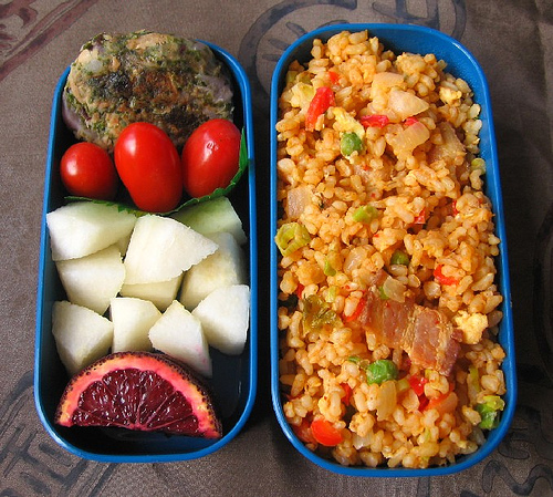 Speed Bentos: Kimchi fried rice leftovers