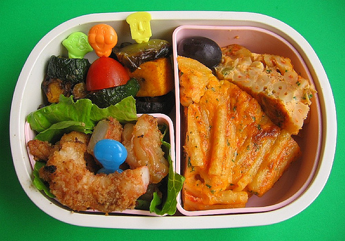 Pasta frittata lunch for preschooler
