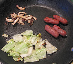 Multi-sauteeing for bento lunch Multi-sauteeing for bento lunch