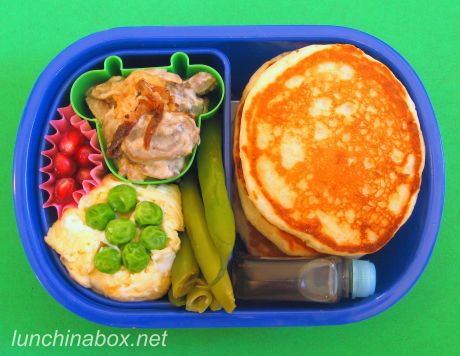 Frozen mini pancake lunches