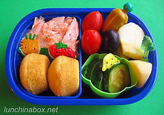 Hugging picks & salmon bento