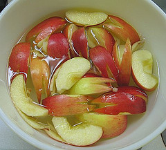 Rabbit-shaped apples soaking Rabbit-shaped apples soaking