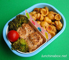 Pulled pork mac & cheese bento lunch
