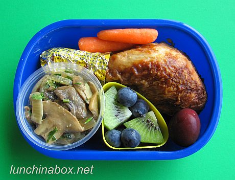 Chicken & curried mushroom bento lunch for preschooler