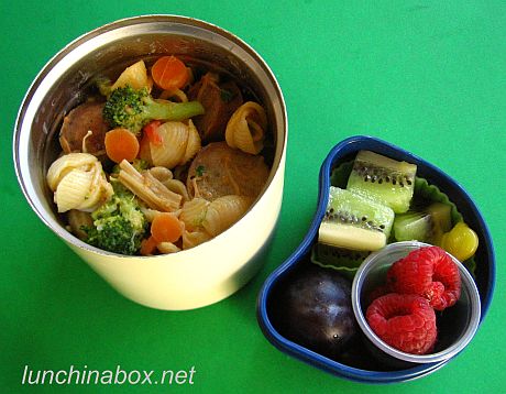 Pasta and pork stew bento lunches