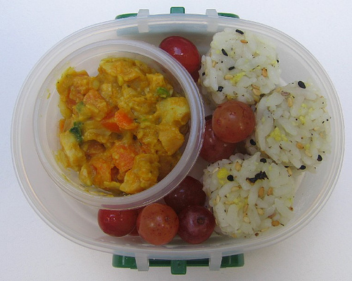 Kid&rsquo;s korma curry, chili bento